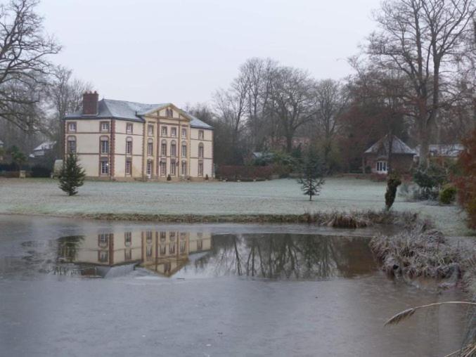 Chambre Le Notre Le Domaine Des Jardins De Bracquetuit Exteriör bild