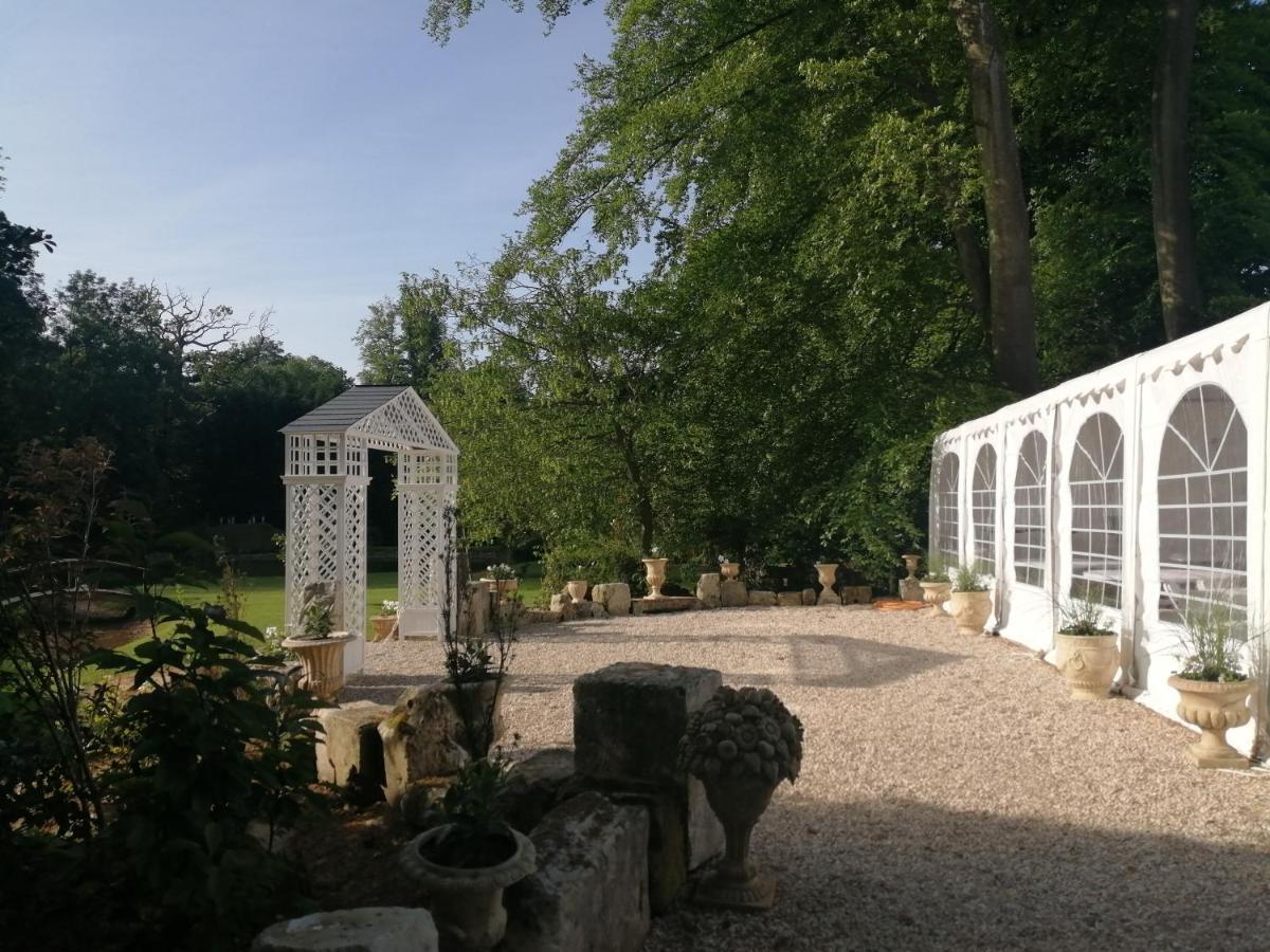 Chambre Le Notre Le Domaine Des Jardins De Bracquetuit Exteriör bild